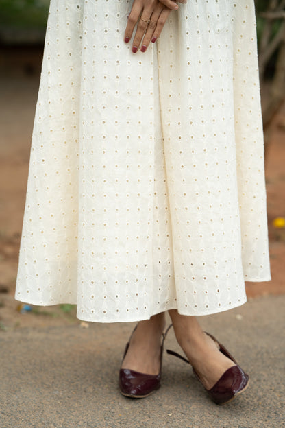 Pearl Bloom three-quarter angle in off white