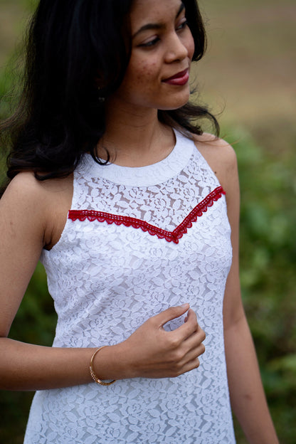 Roselle flower lace net fabric and finishing detail