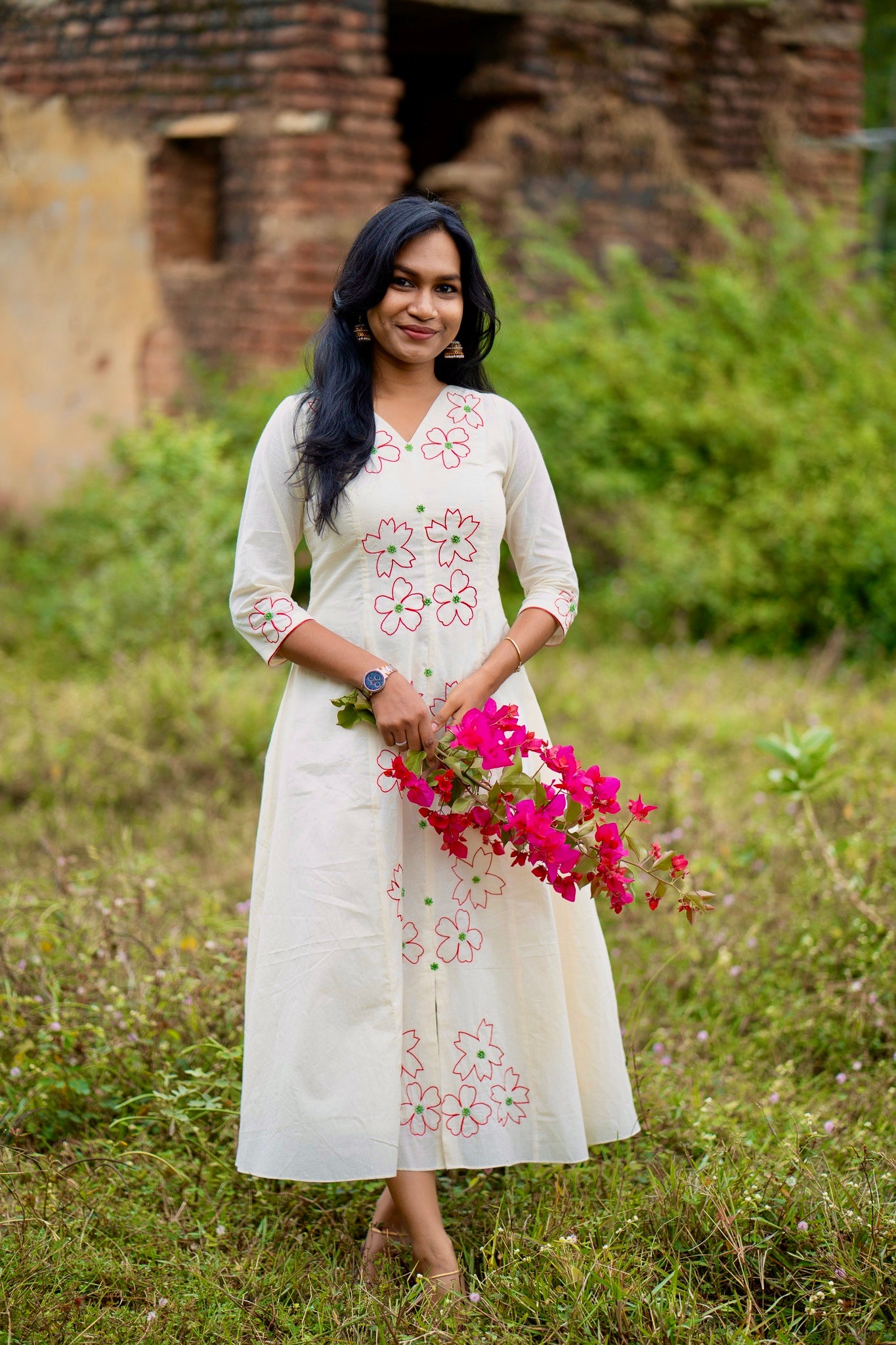 Bloom side view showing flowing 3 panel aline kurti