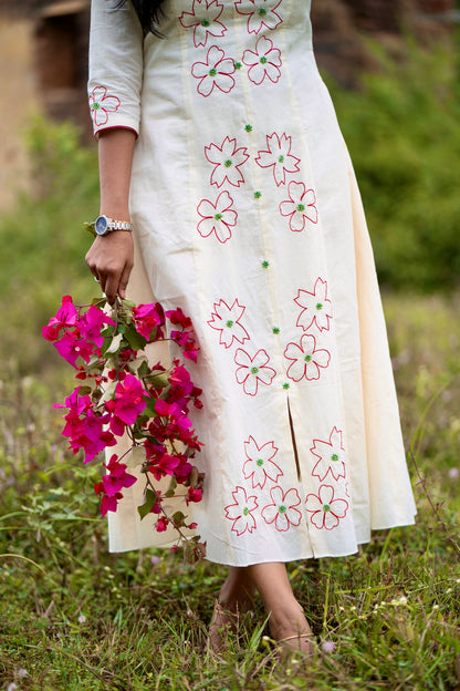 Bloom in off white showing 3 panel aline kurti and design