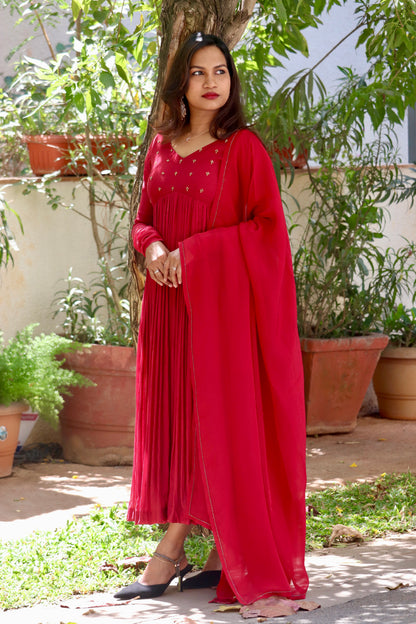 Raahiya reddish maroon anarkali full-length view with organza dupatta draped