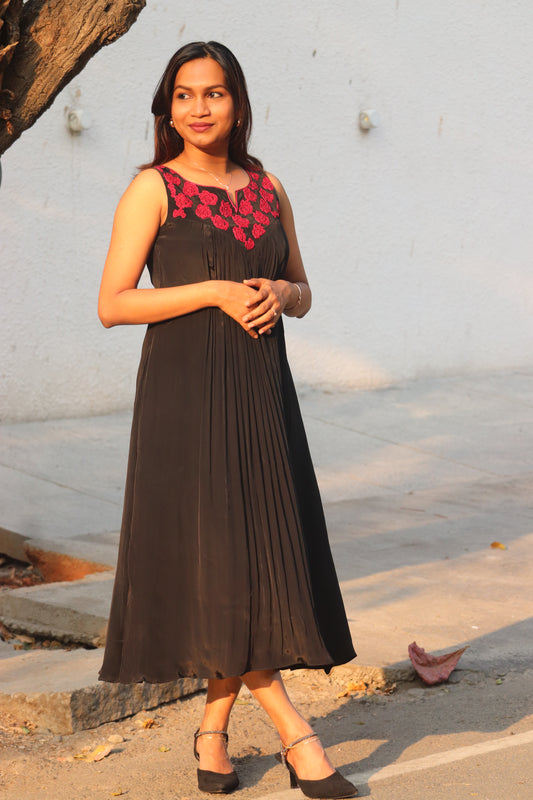 Noorika A-line kurti showing center-gathered silhouette and round neckline with V-cut