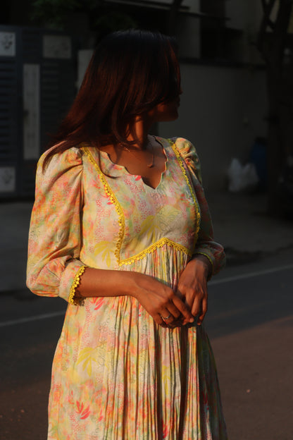 Zehra cambric cotton kurti side view with flattering gathered drape