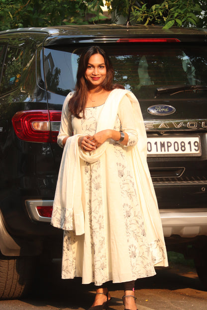 Tanirika - White & Black panel salwar